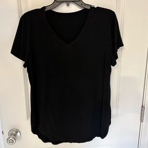 Black V-neck shirt sleeve tunic top